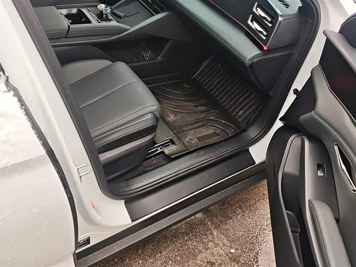 Фото 8 - BYD Qin L