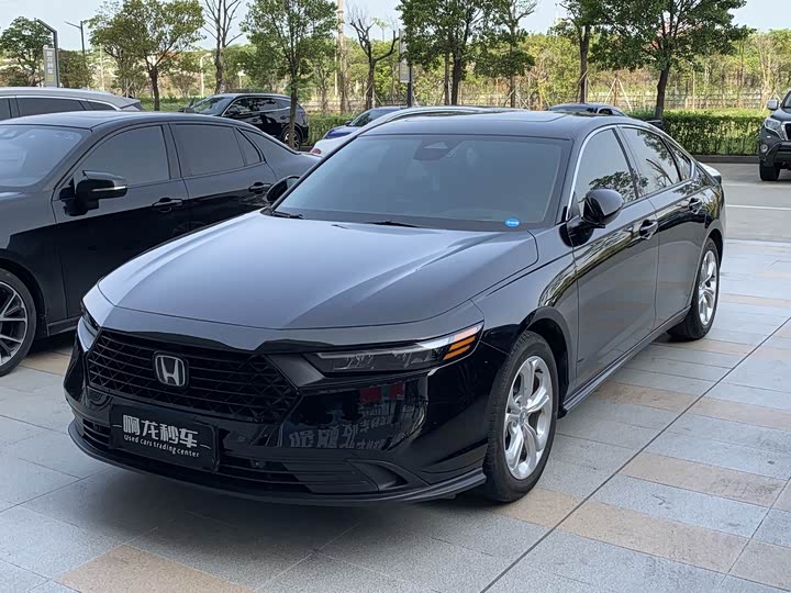 Photo 1 - Honda Accord