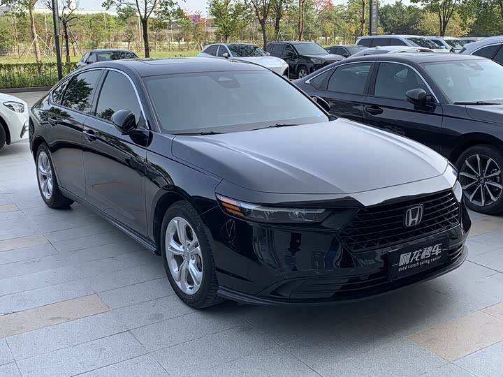 Photo 3 - Honda Accord