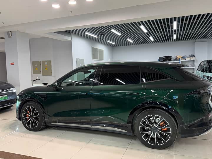 Фото 2 - Zeekr 7X