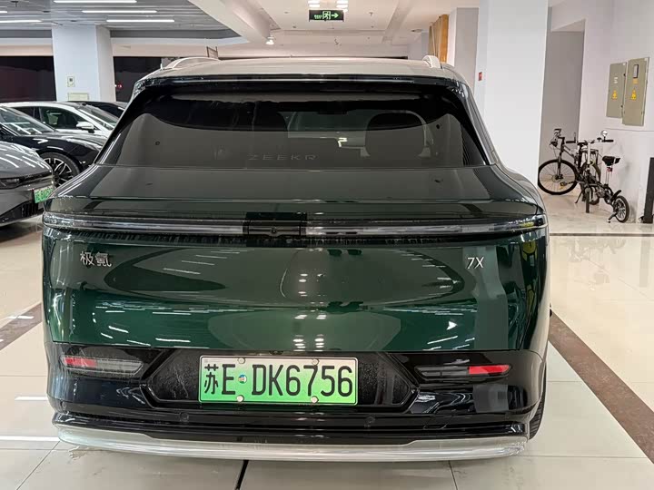 Фото 4 - Zeekr 7X