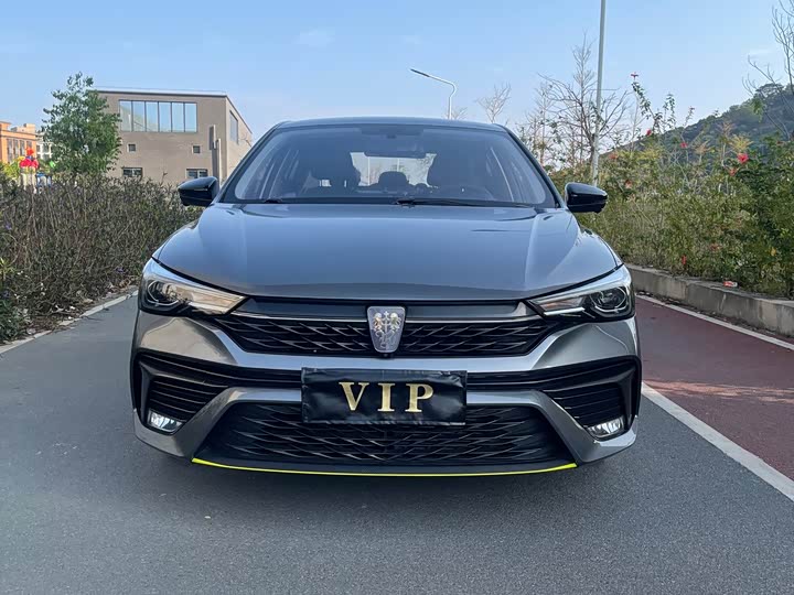 Фото 2 - Roewe i5