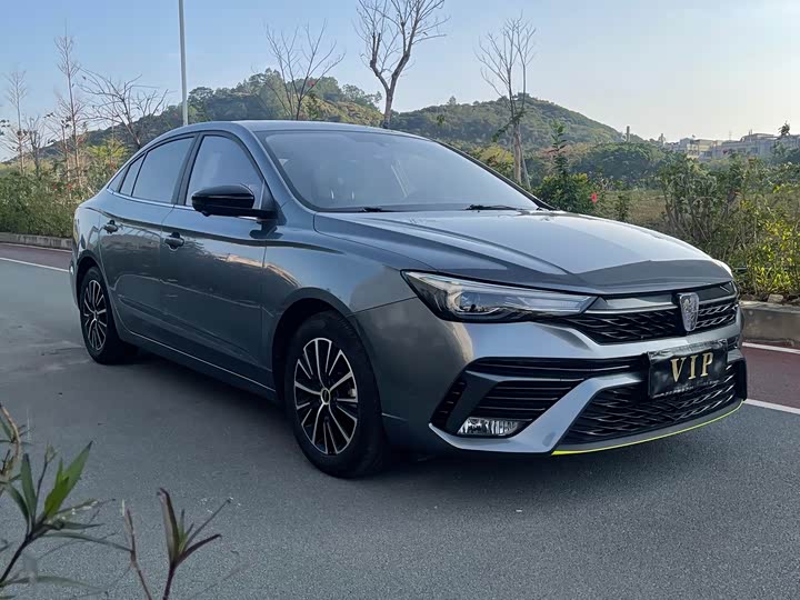 Фото 3 - Roewe i5