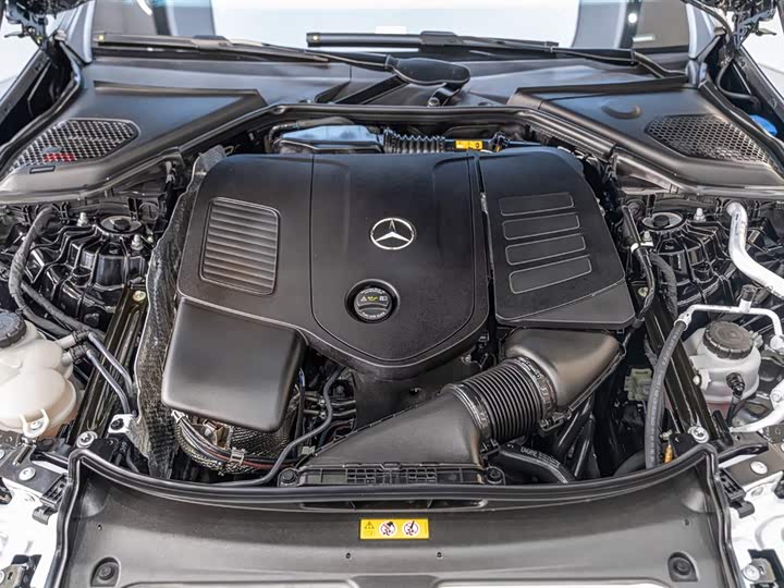 Фото 9 - Mercedes-Benz E-Class