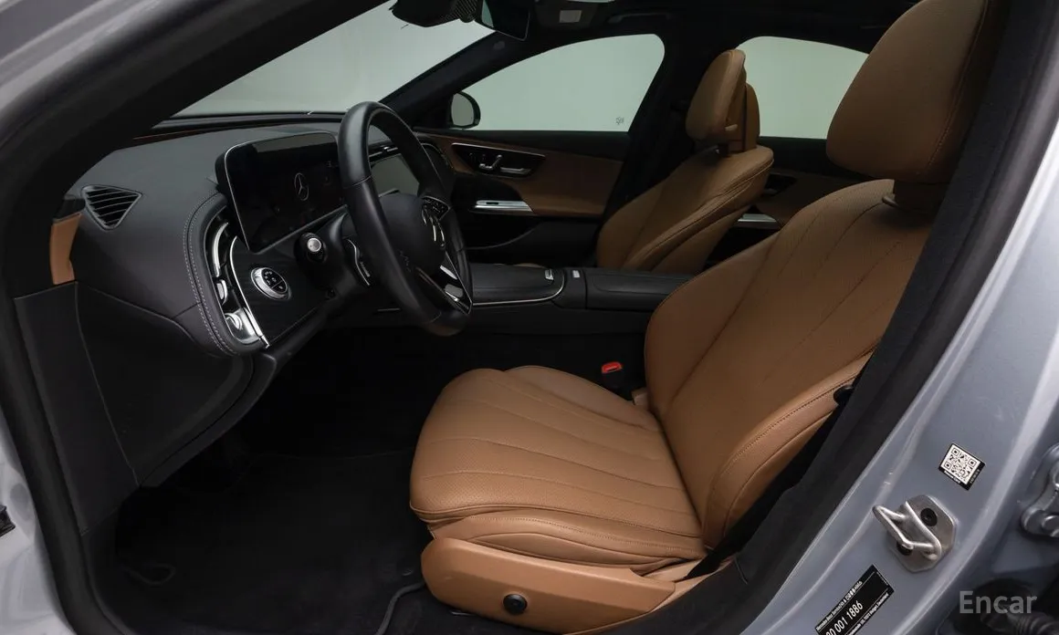 Фото 14 - Mercedes-Benz E-Class