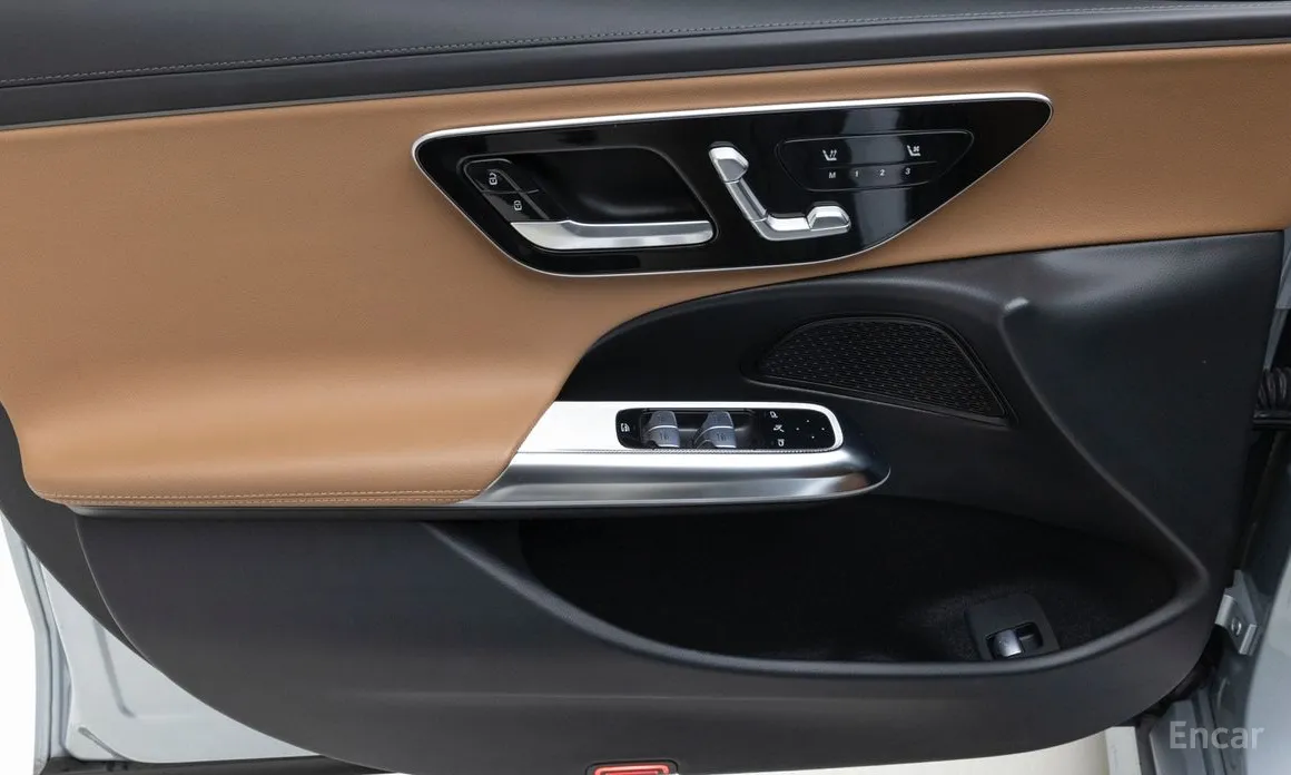 Фото 15 - Mercedes-Benz E-Class