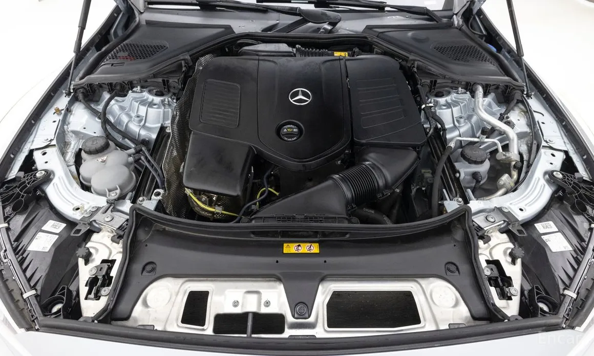 Фото 6 - Mercedes-Benz E-Class