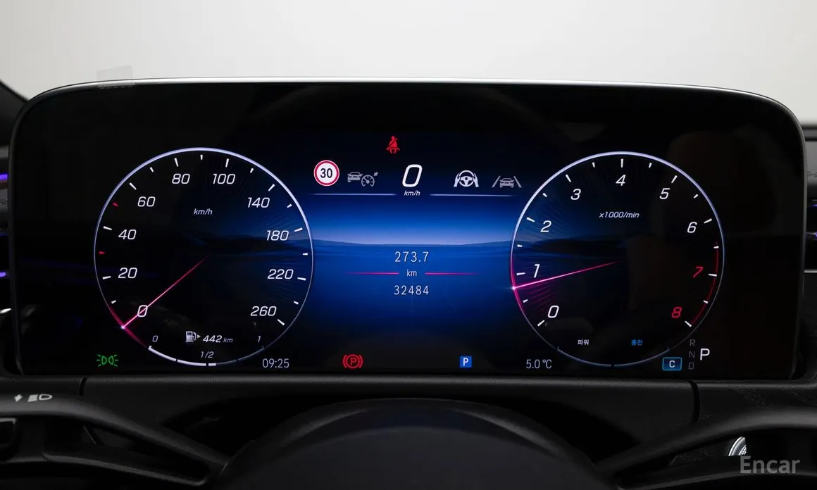 Фото 8 - Mercedes-Benz E-Class