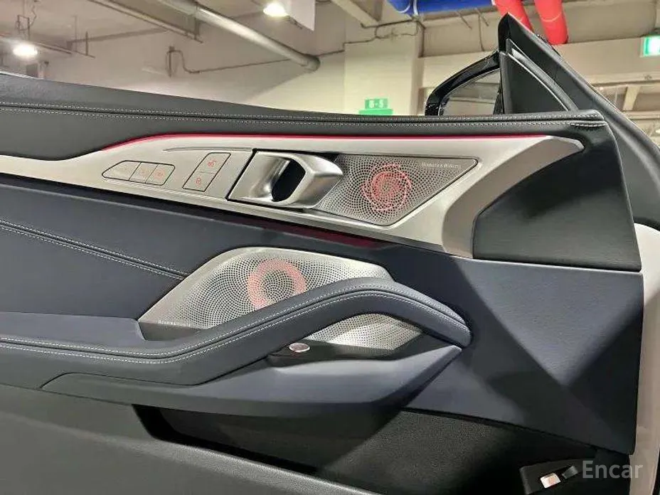 Фото 16 - BMW 8 Series