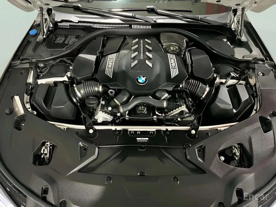 Фото 6 - BMW 8 Series