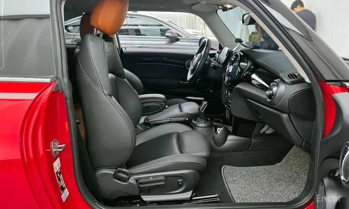 Фото 11 - Mini Cooper