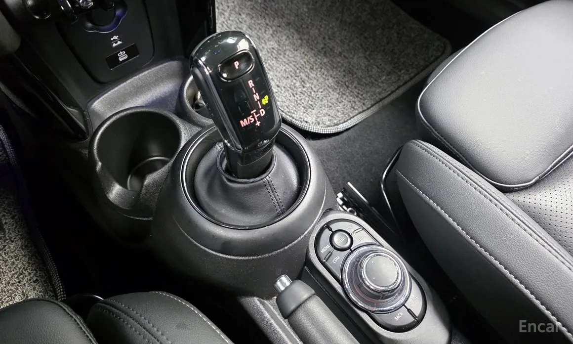 Фото 9 - Mini Cooper