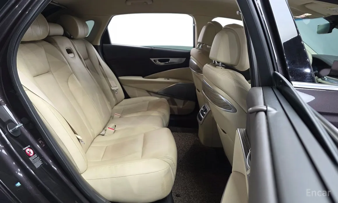 Фото 12 - Kia K9