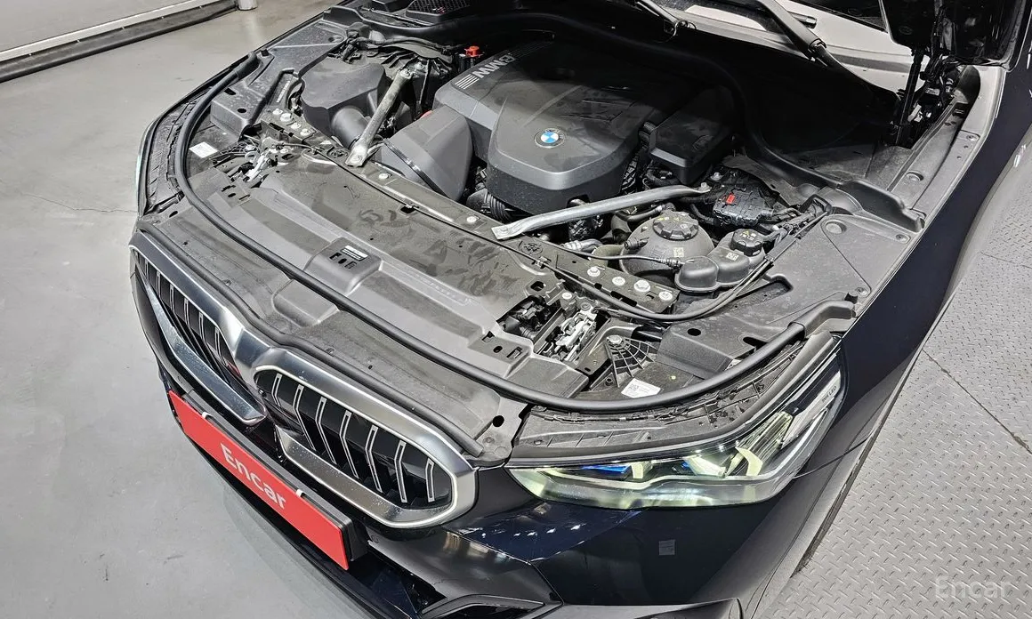 Фото 6 - BMW 5 Series