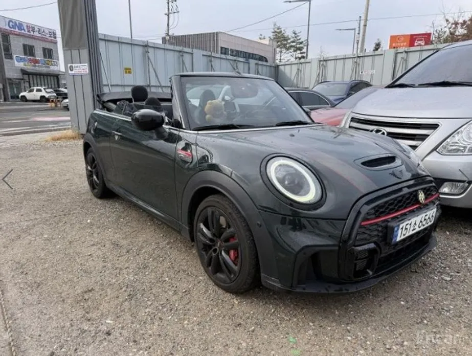 Фото 2 - Mini Cooper Convertible