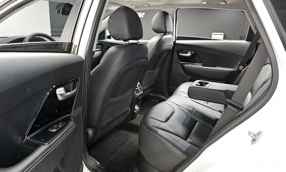 Фото 10 - Kia Niro