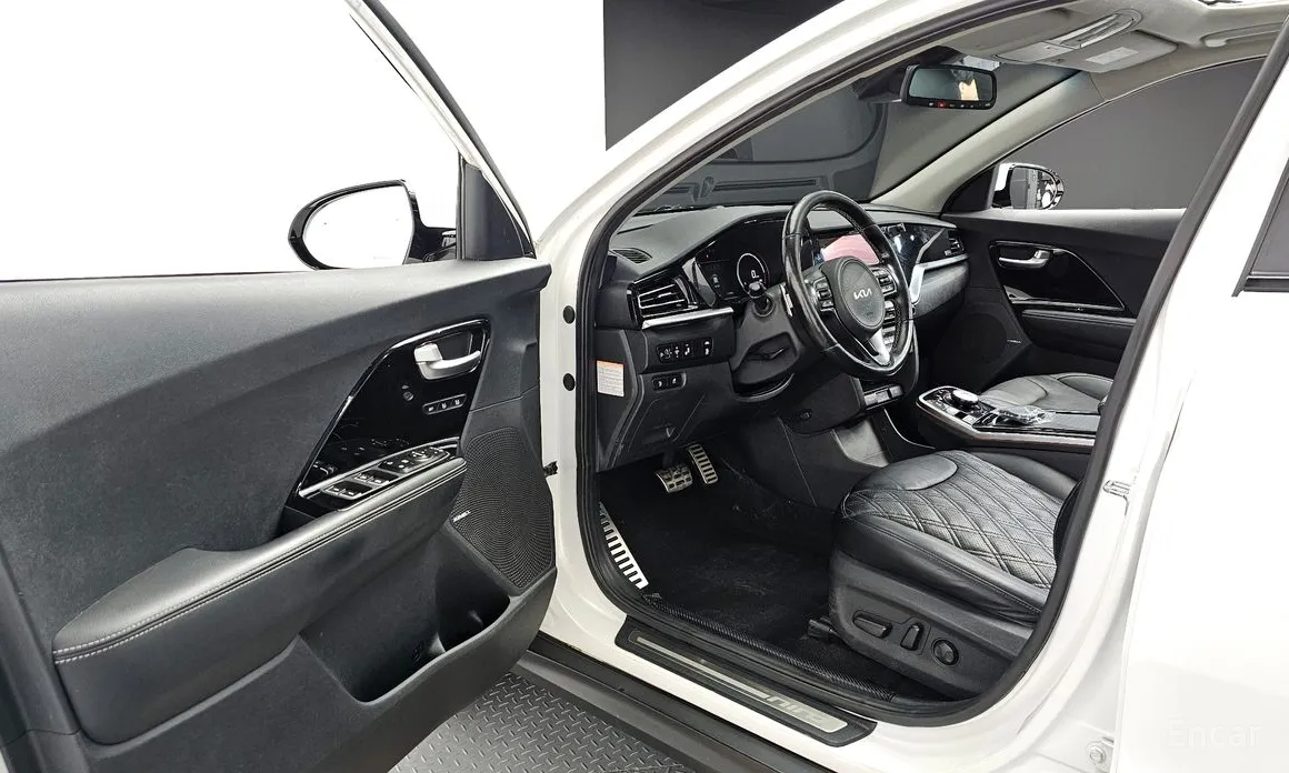 Фото 11 - Kia Niro