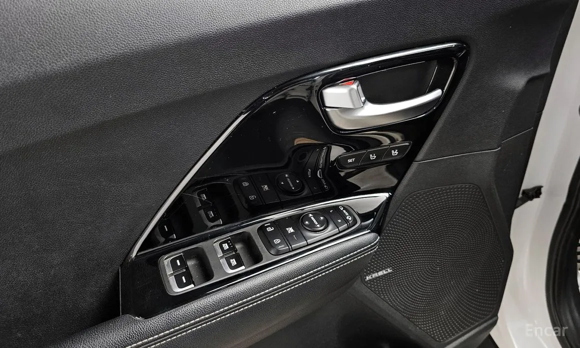 Фото 18 - Kia Niro