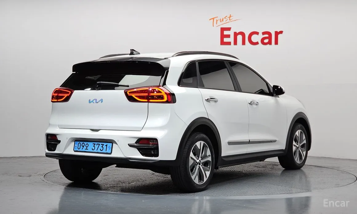 Фото 2 - Kia Niro