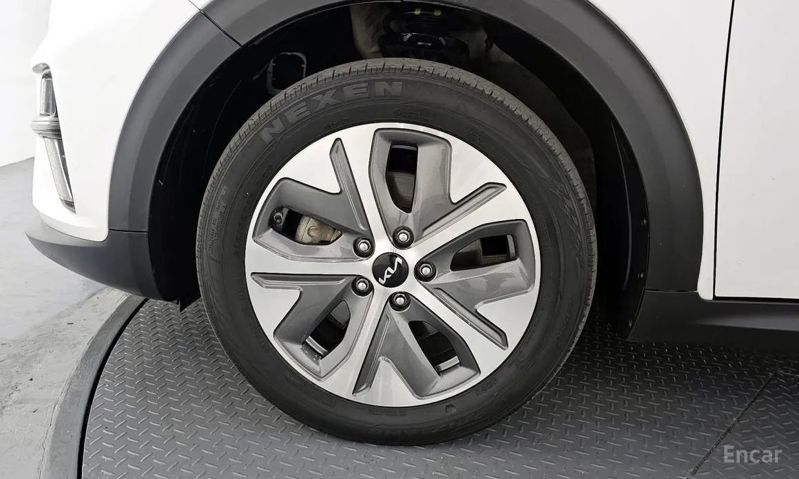 Фото 5 - Kia Niro