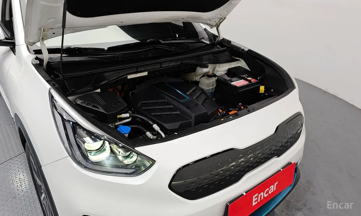 Фото 6 - Kia Niro