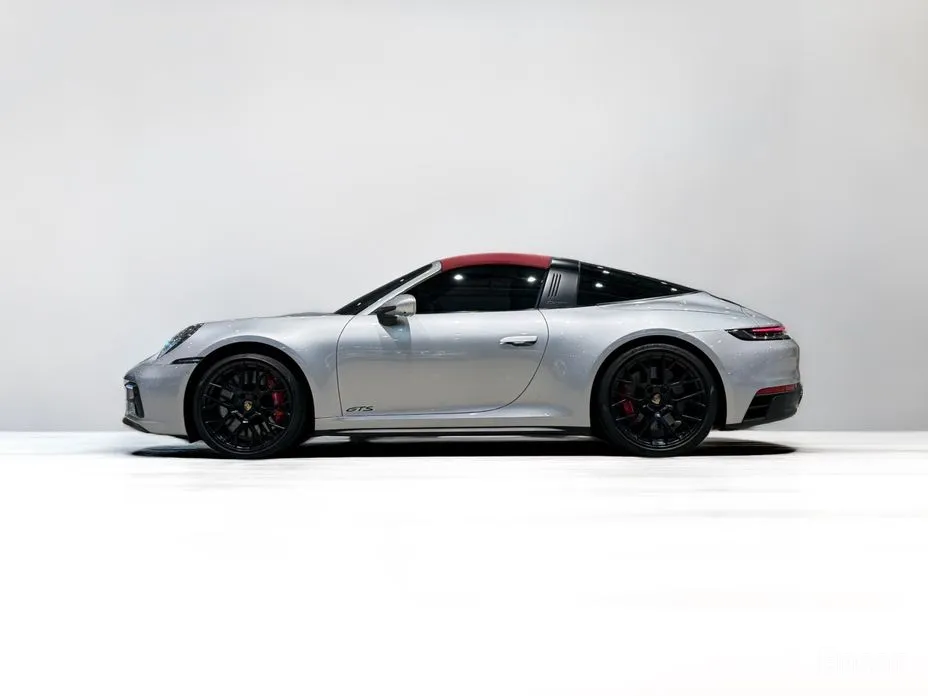 Фото 1 - Porsche 911