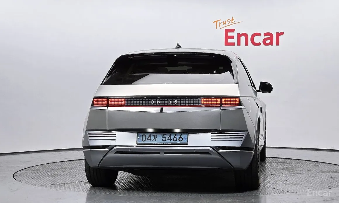 Photo 4 - Hyundai Ioniq 5