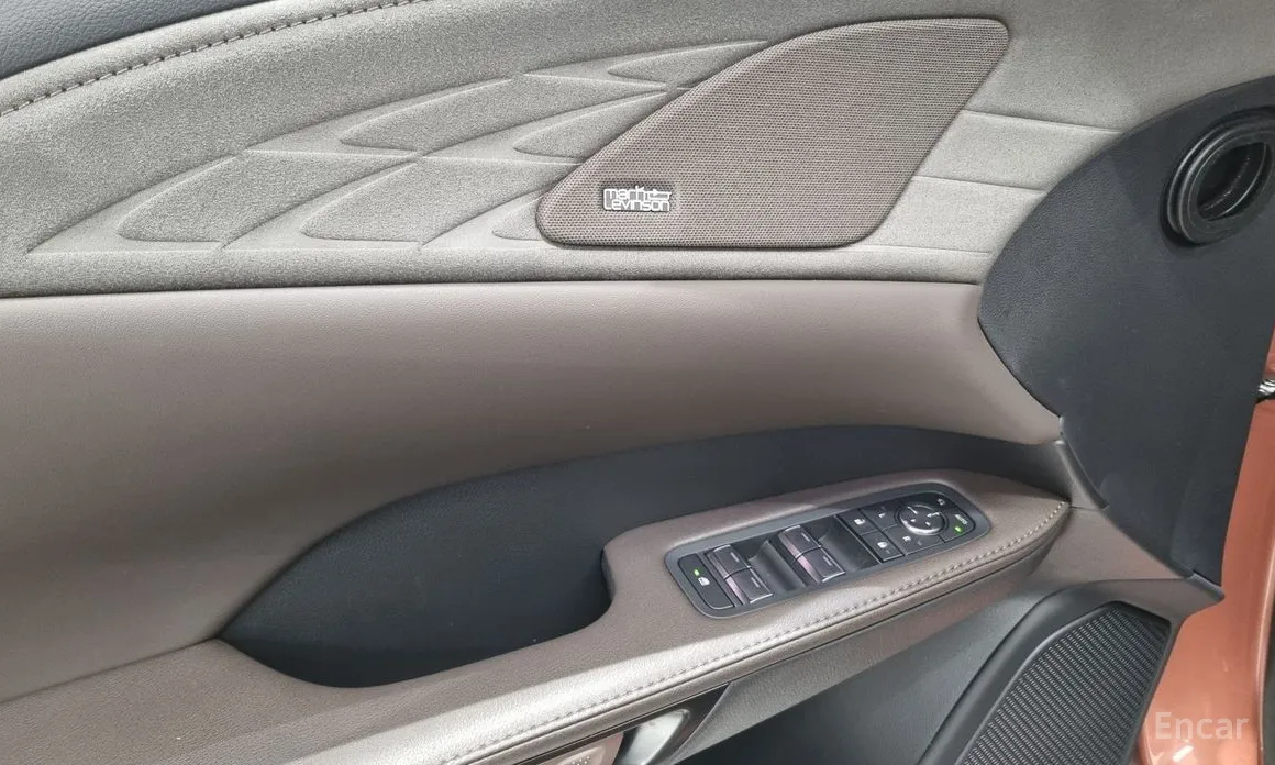 Фото 12 - Lexus RX