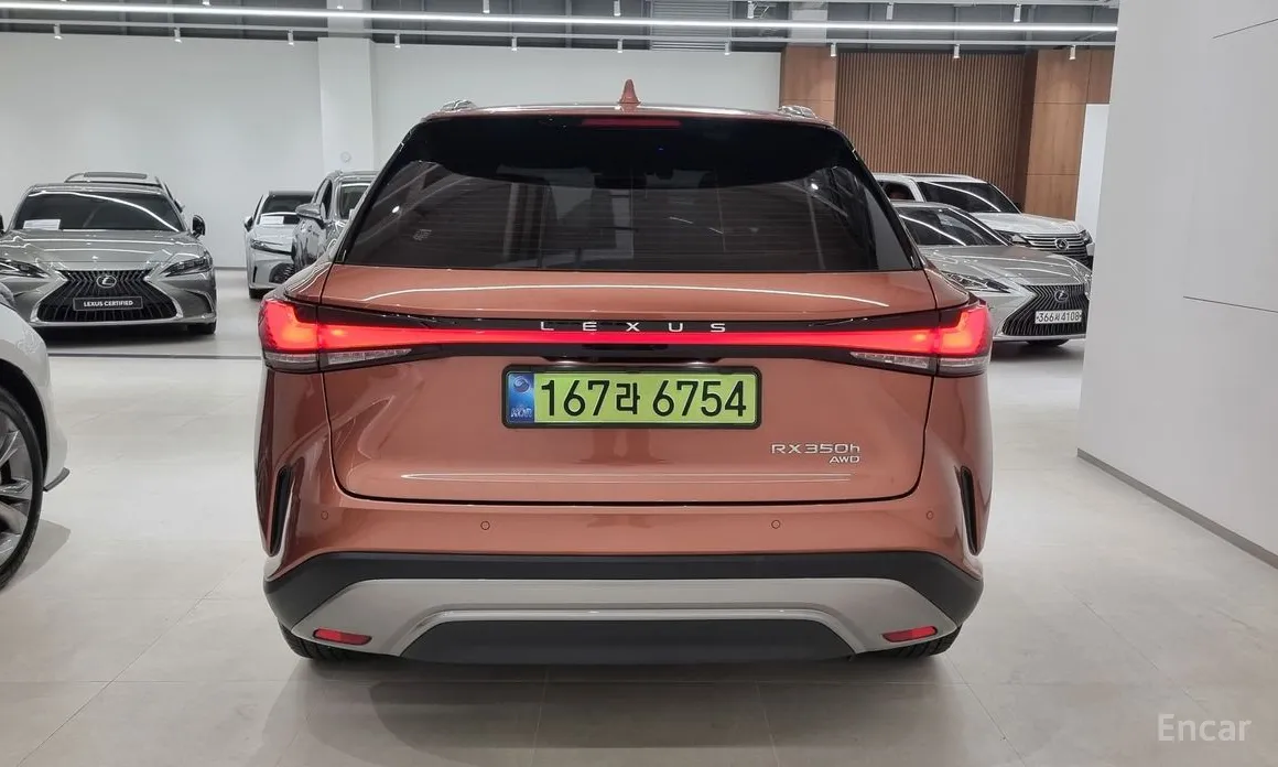 Фото 4 - Lexus RX