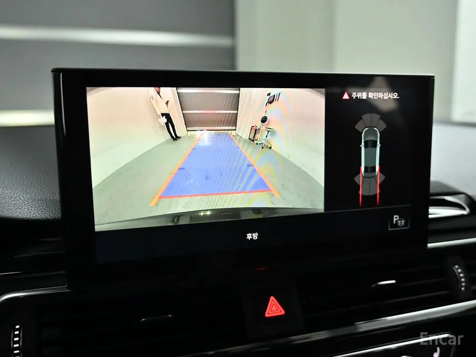 Фото 15 - Audi A4