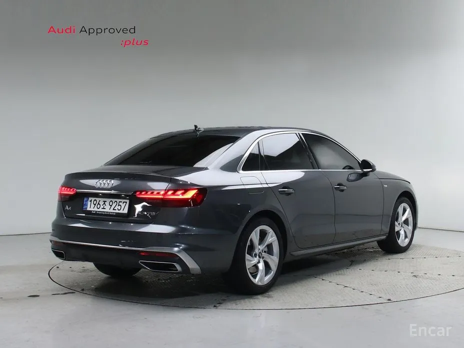 Фото 2 - Audi A4