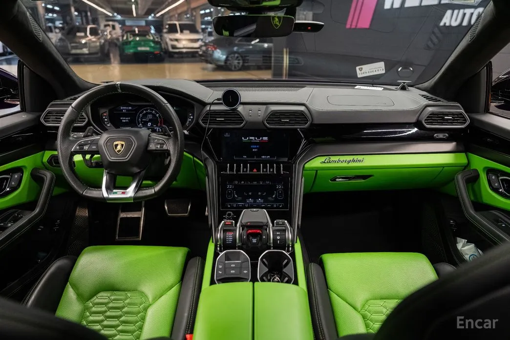 Фото 6 - Lamborghini Urus