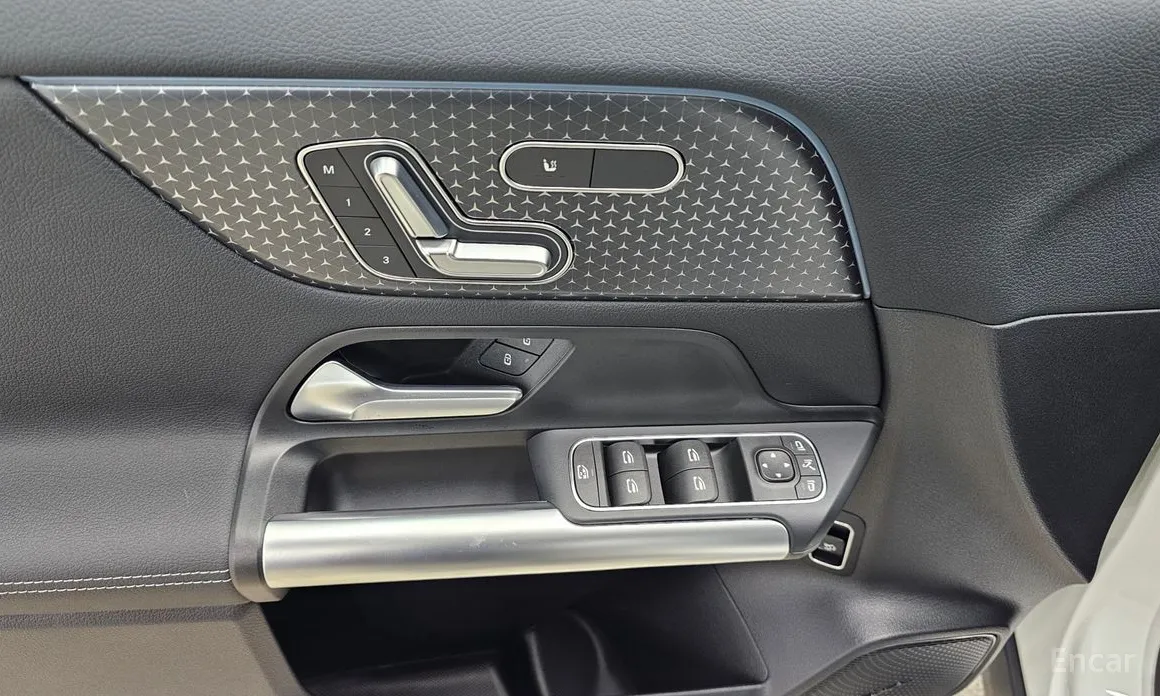 Фото 15 - Mercedes-Benz EQA