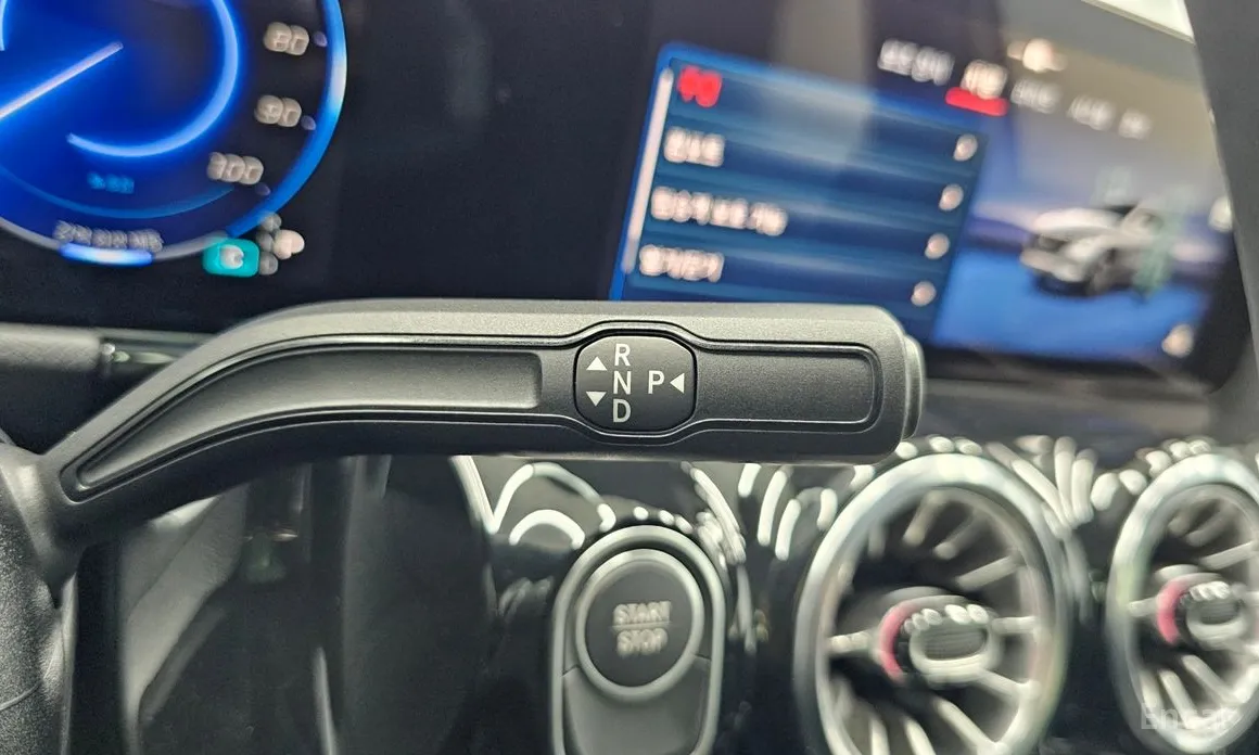 Фото 19 - Mercedes-Benz EQA