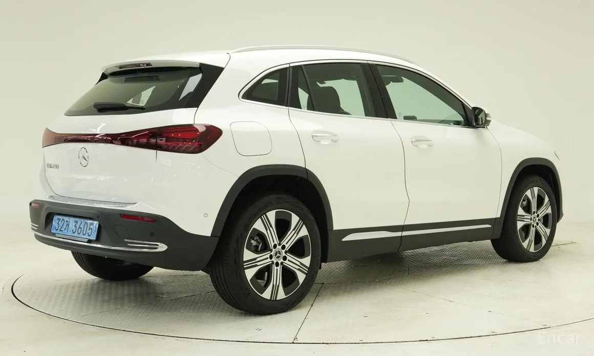 Фото 2 - Mercedes-Benz EQA