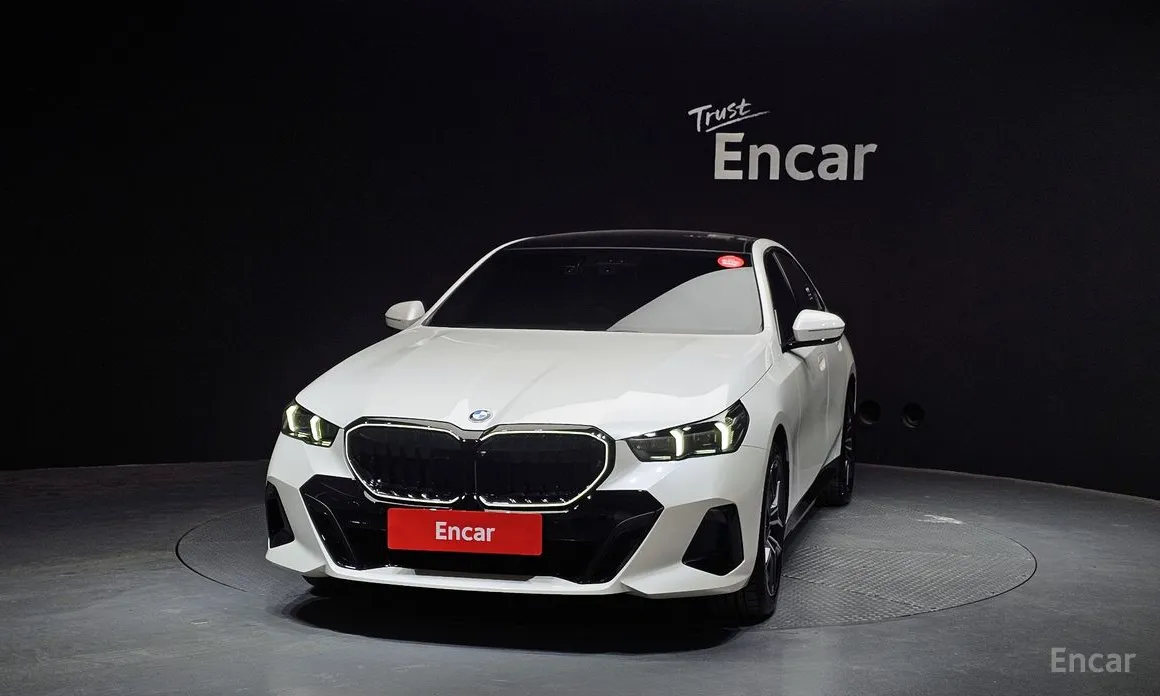 Фото 3 - BMW 5 Series