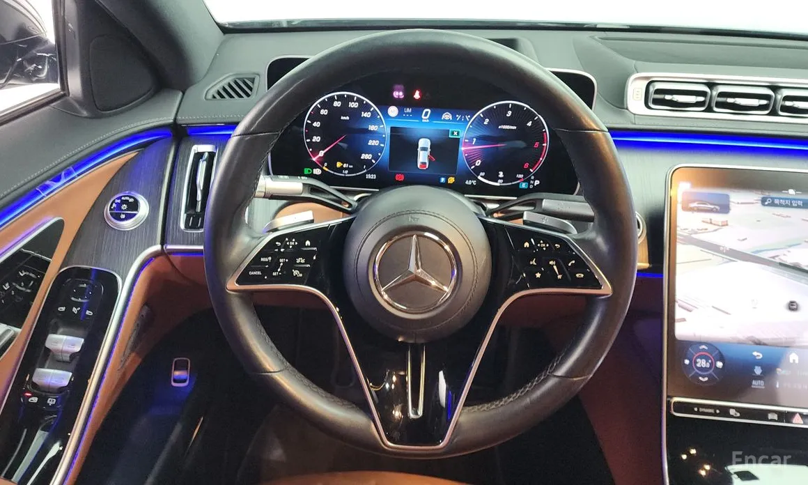 Фото 13 - Mercedes-Benz S-Class