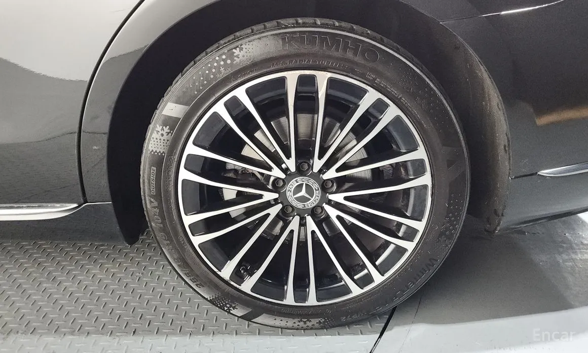 Фото 5 - Mercedes-Benz S-Class