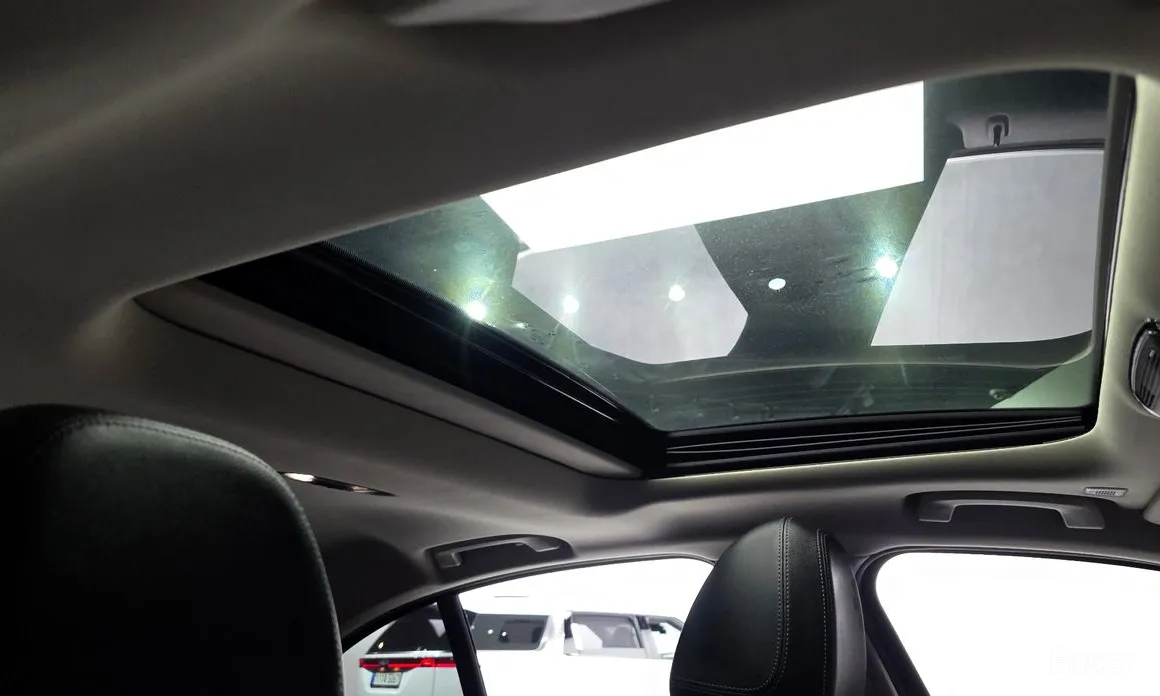 Photo 19 - BMW 3 Series