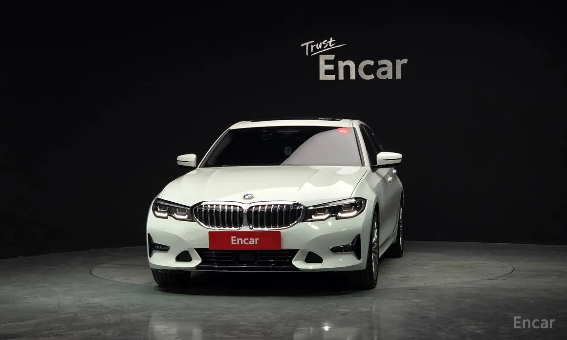 Photo 3 - BMW 3 Series