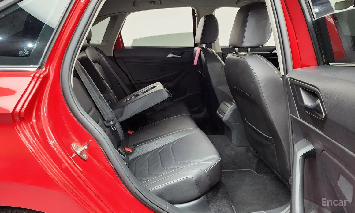 Photo 12 - Volkswagen Jetta