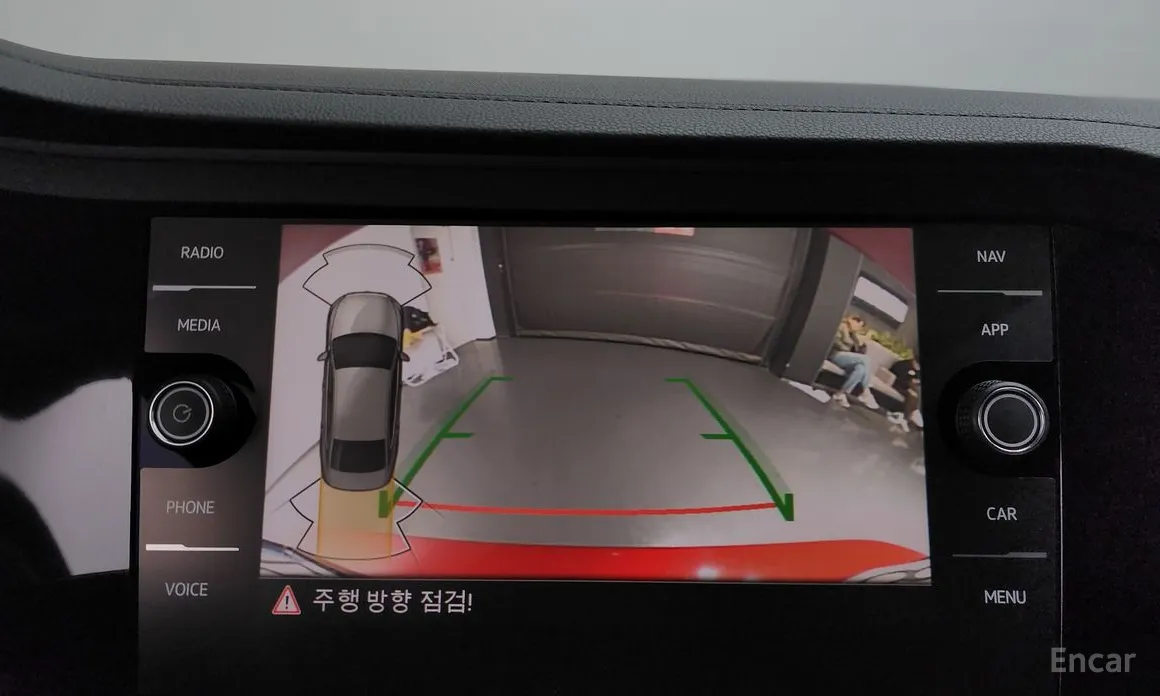 Photo 16 - Volkswagen Jetta