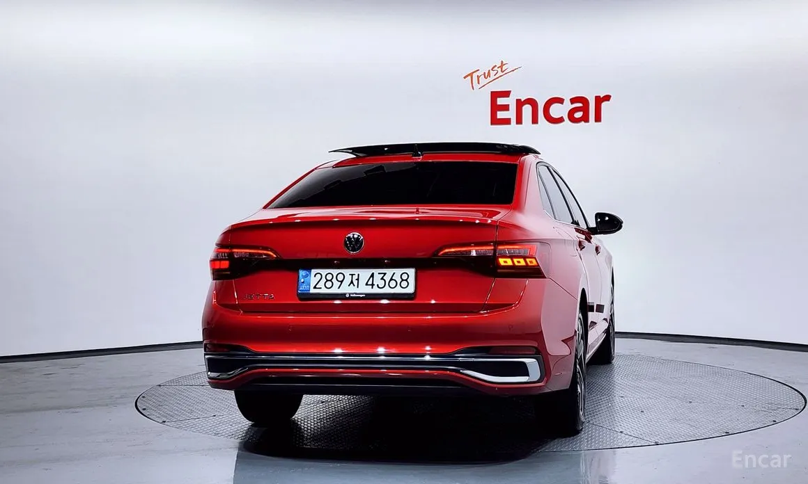 Photo 4 - Volkswagen Jetta