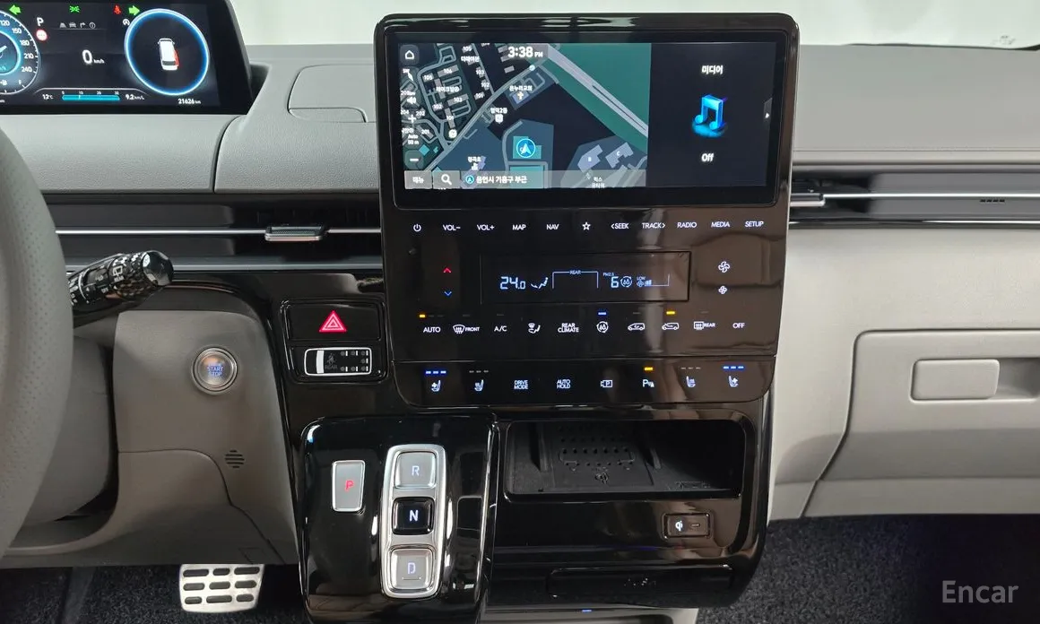 Фото 14 - Hyundai Staria