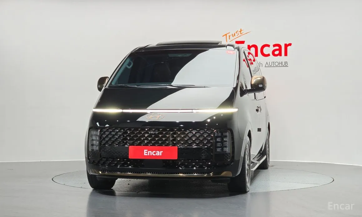 Фото 3 - Hyundai Staria