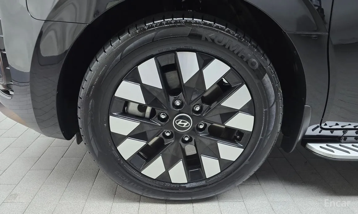 Фото 5 - Hyundai Staria