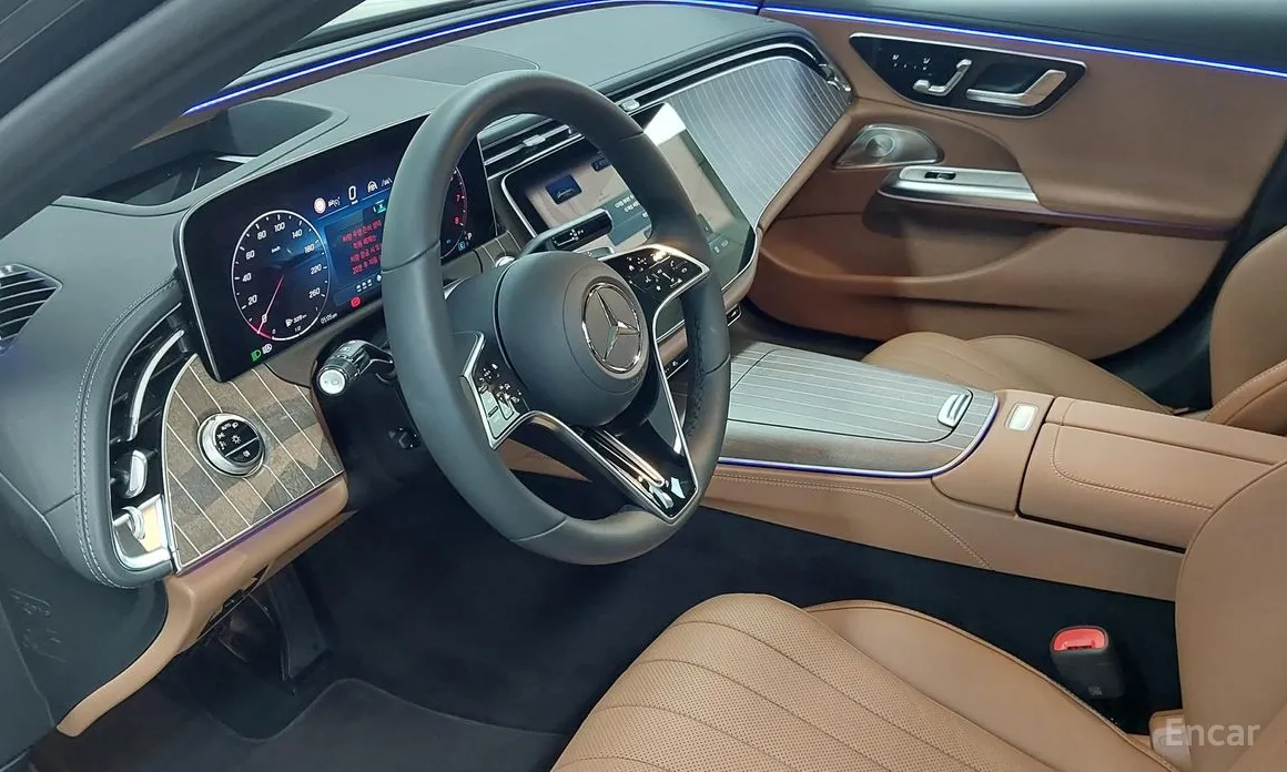 Фото 14 - Mercedes-Benz E-Class