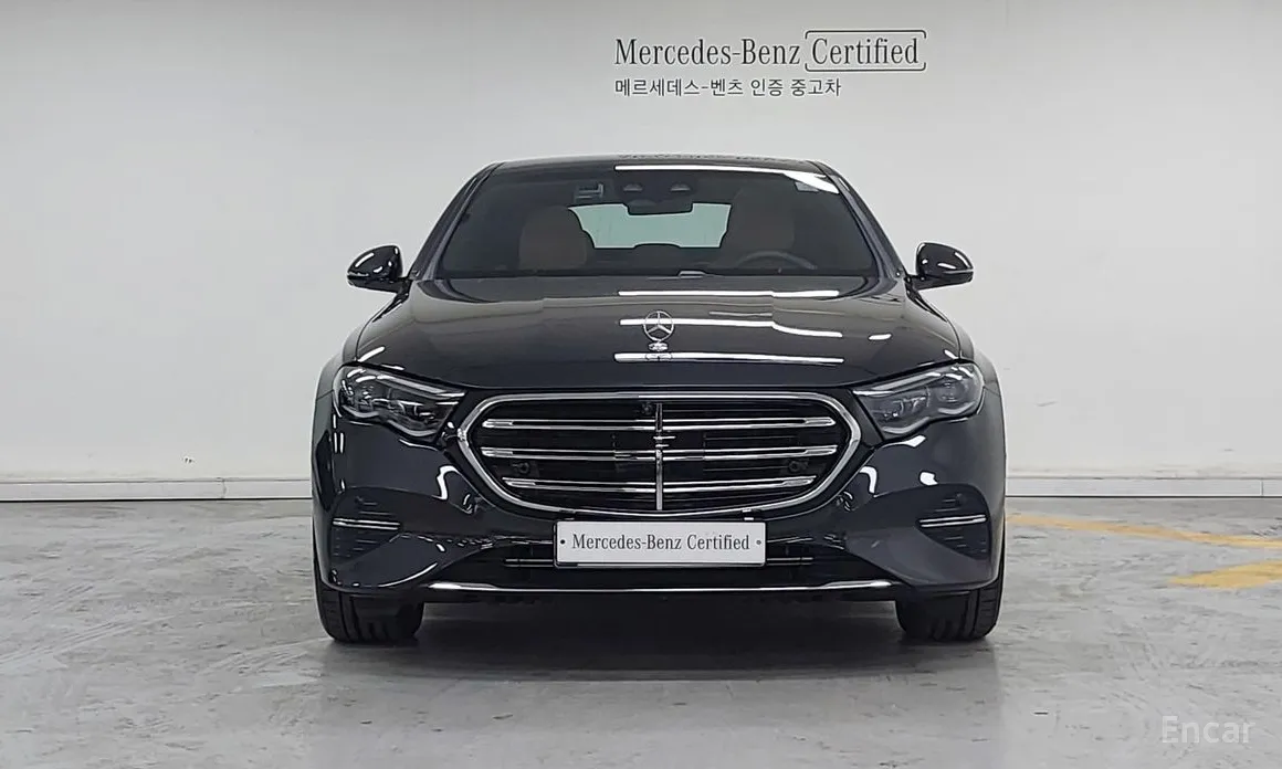 Фото 3 - Mercedes-Benz E-Class