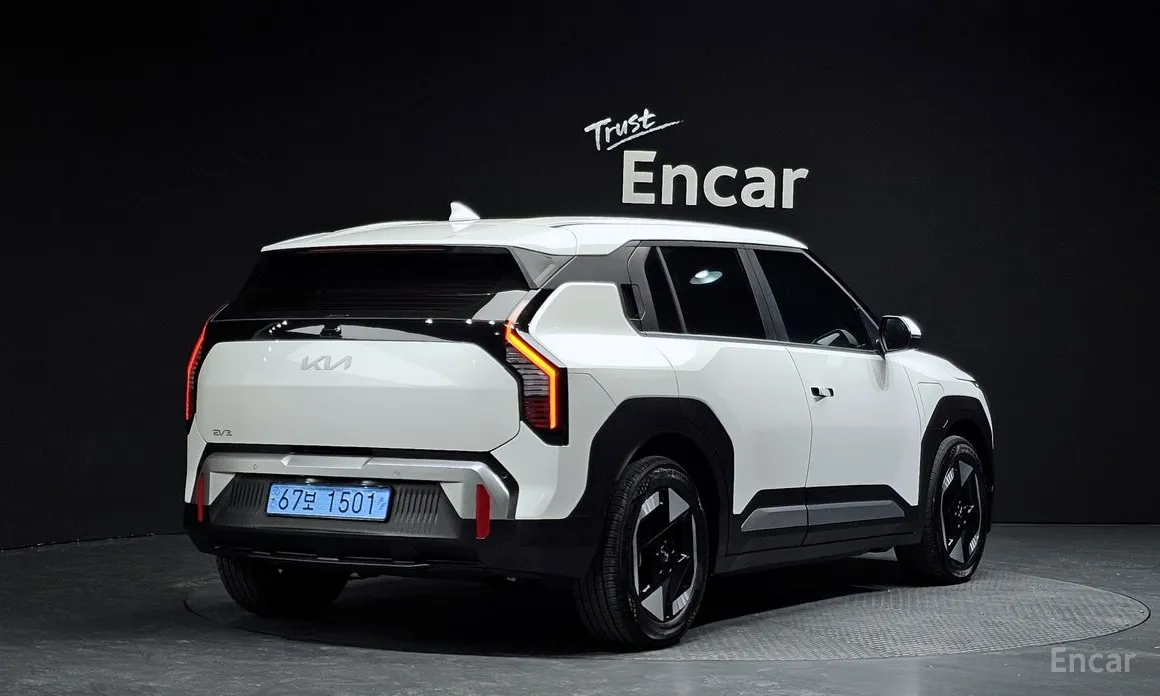 Фото 2 - Kia EV3