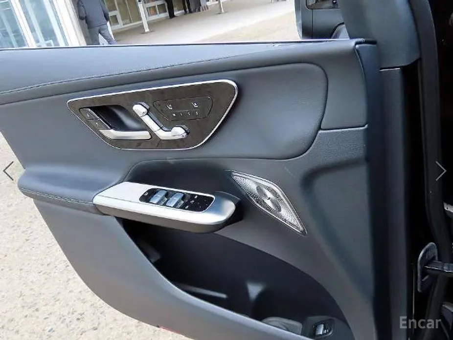 Фото 12 - Mercedes-Benz GLC-Class